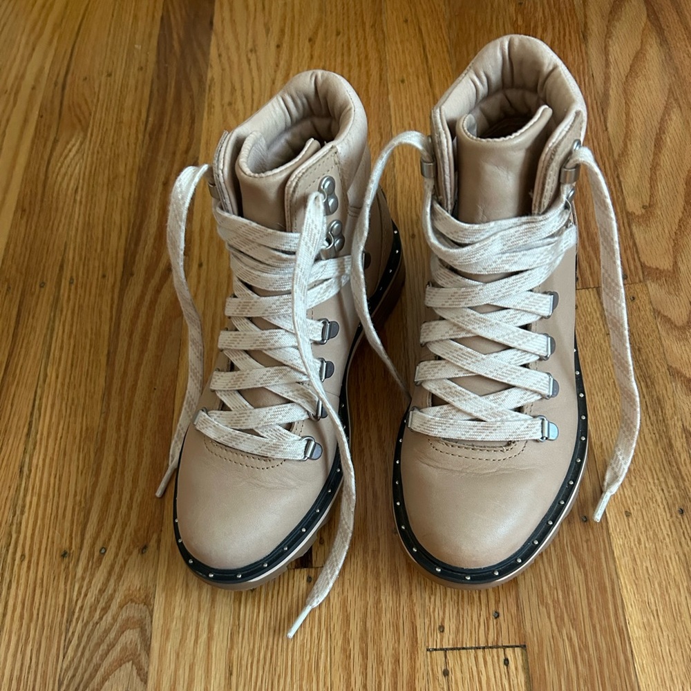Sorel Lennox boot